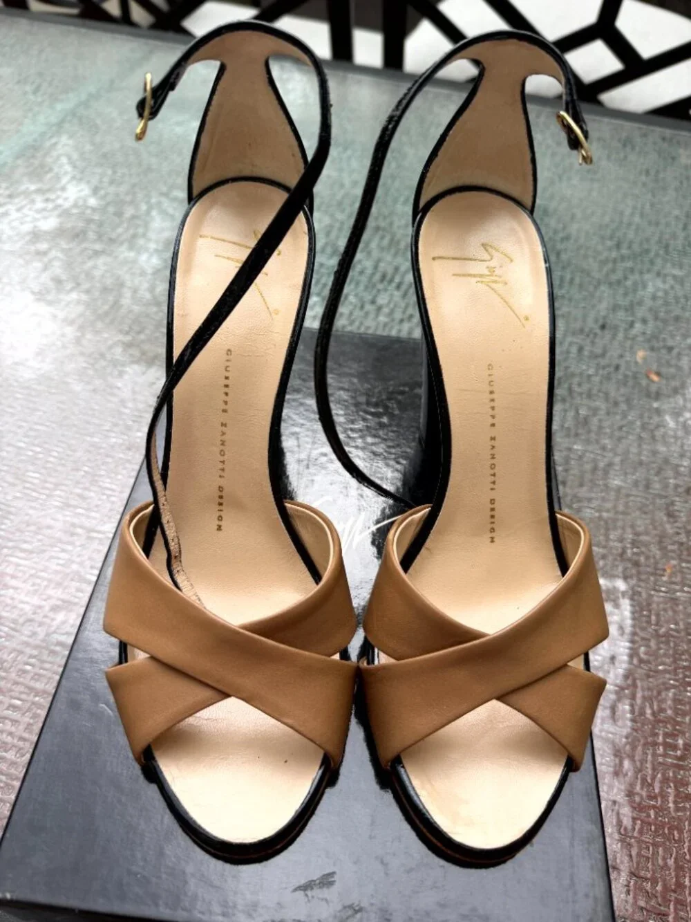 NIB Giuseppe Zanotti Tan Leather Ankle Strap Sandals Size Euro 39/US 8.5 Italy